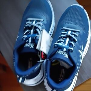 Ergonomic Non Slip Sneaker